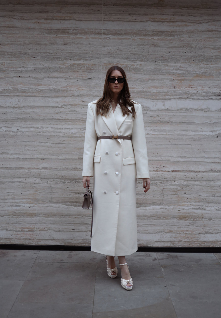 How to Style a Duster Coat